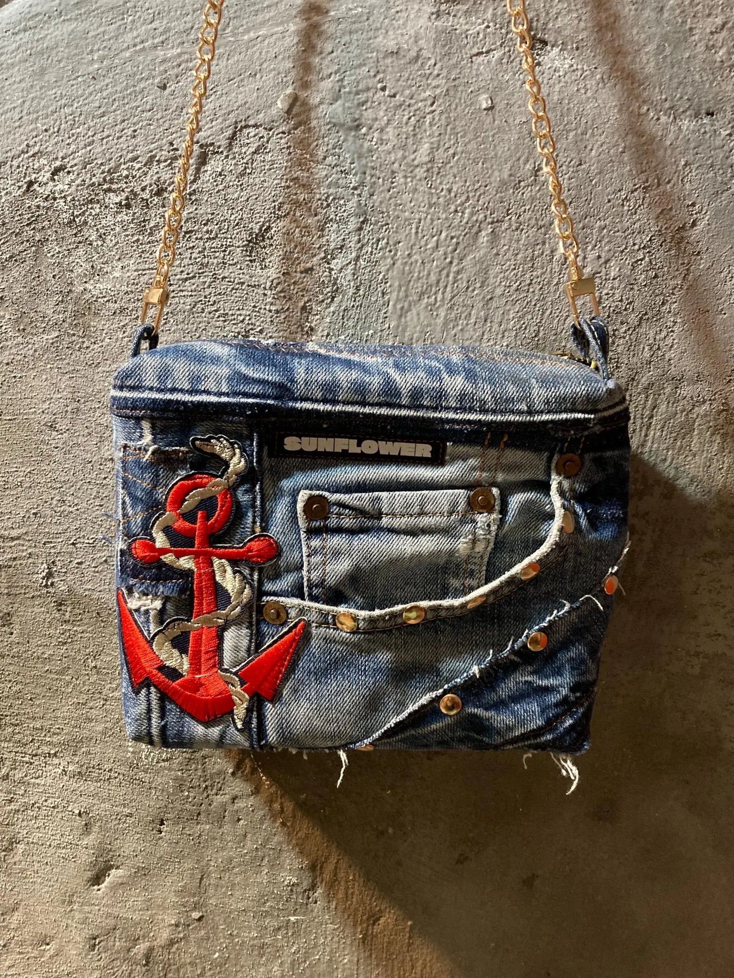 UPCYCLING LEVIS DENIM SMALL SHOULDER BAG