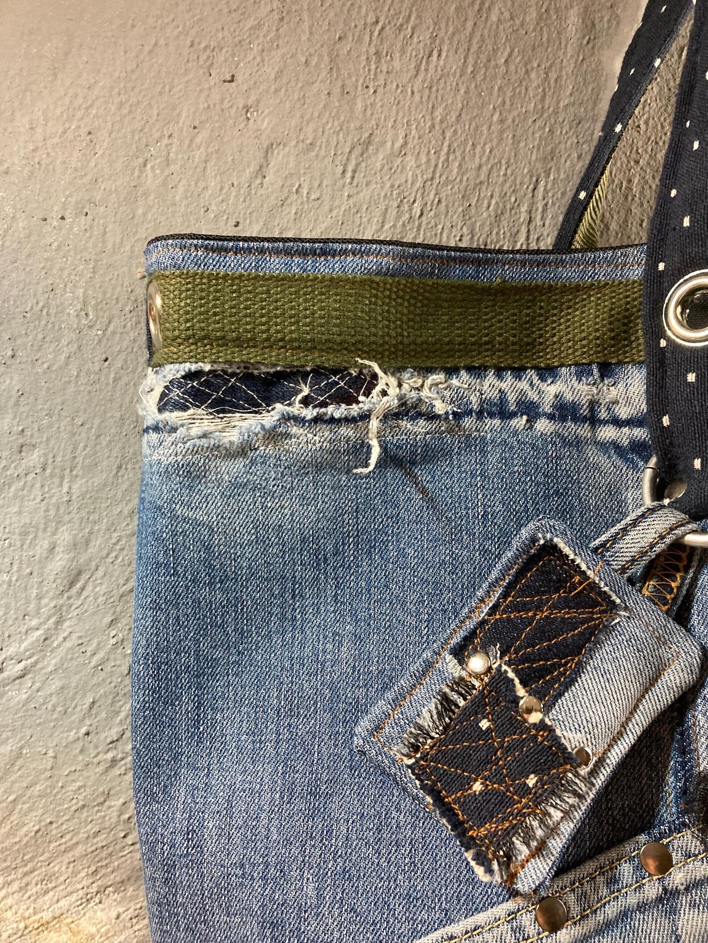 UPCYCLING LEVIS TOTE BAG