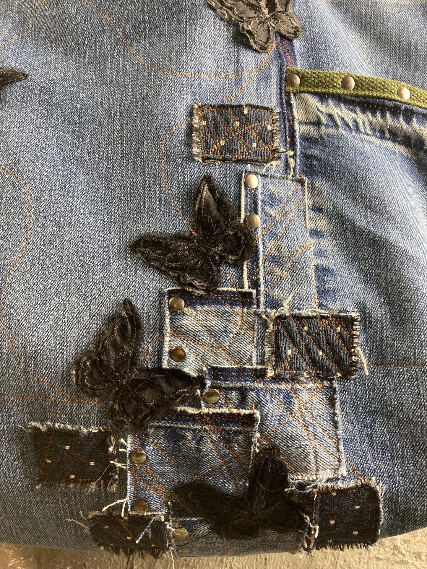 UPCYCLING LEVIS TOTE BAG