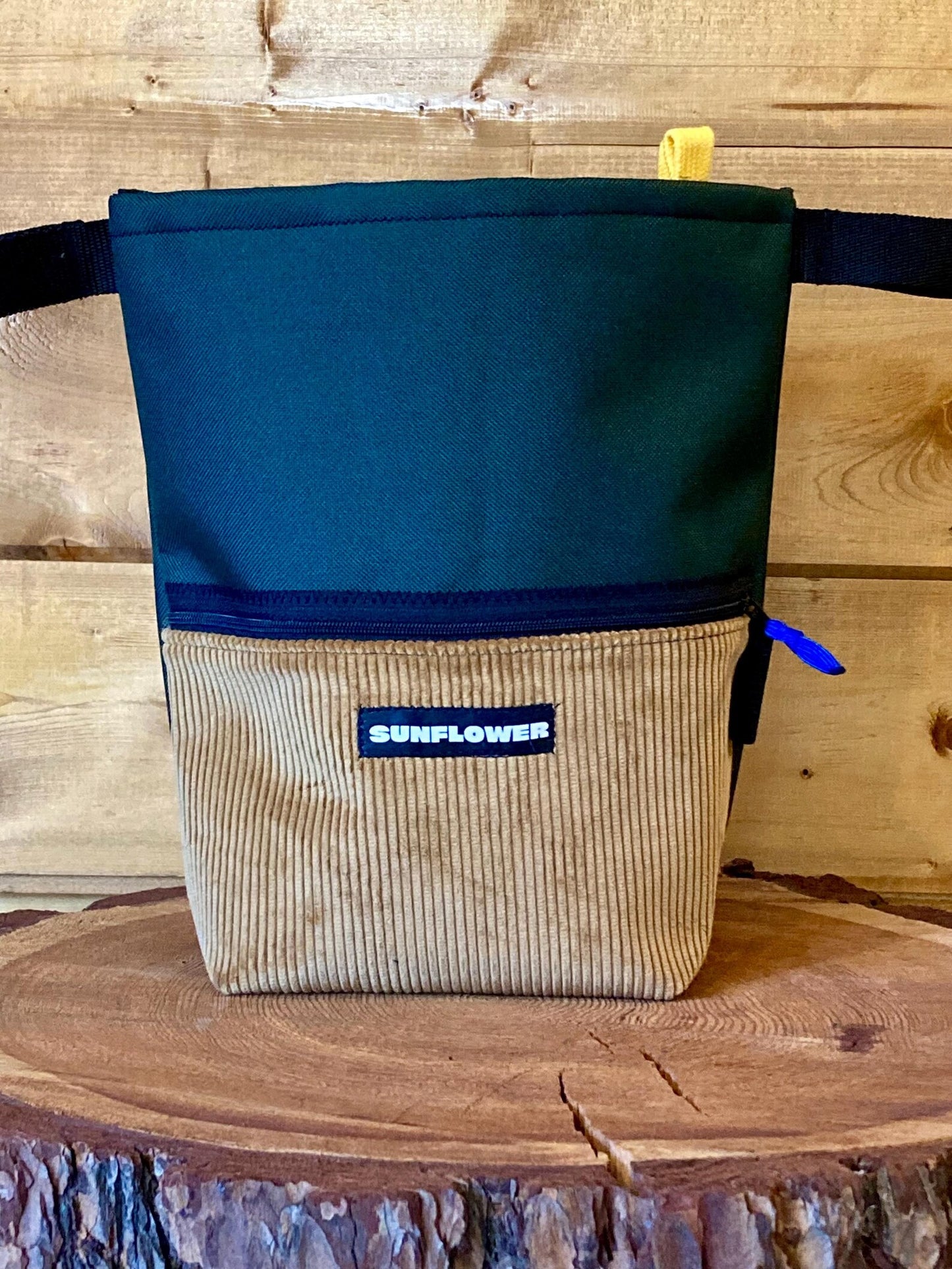 10 PORTAMAGNESITE BOULDER