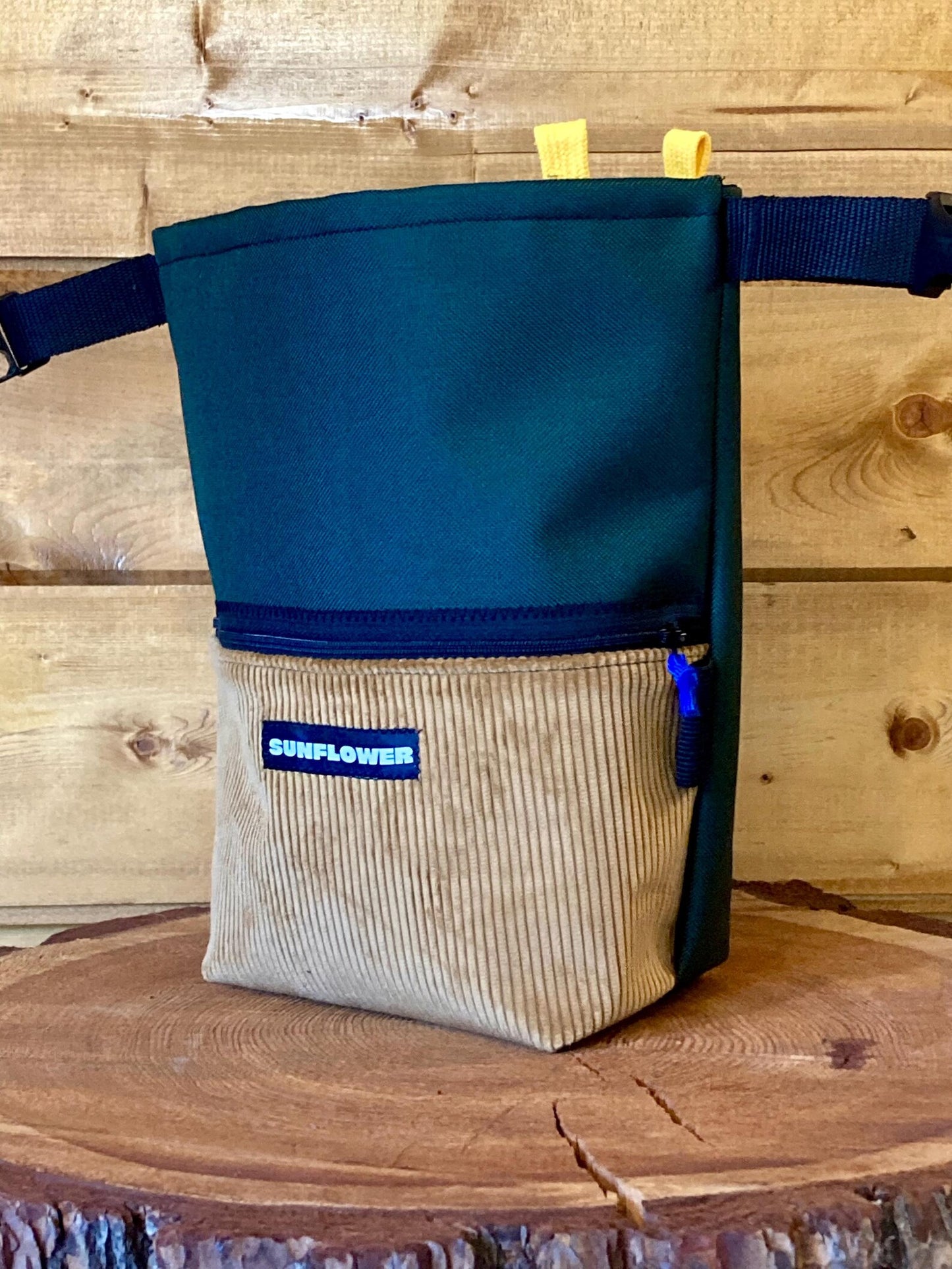 10 PORTAMAGNESITE BOULDER