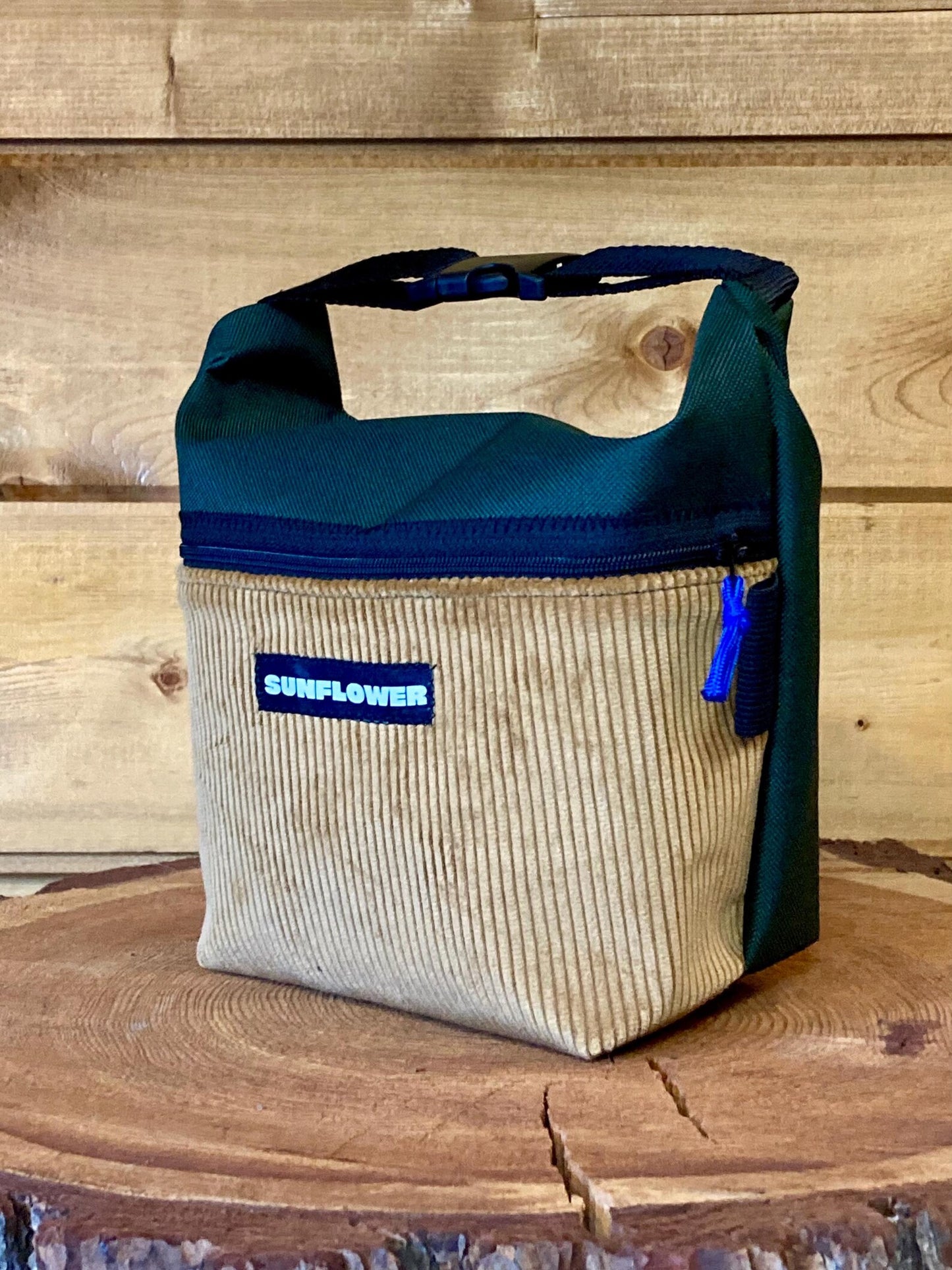 10 PORTAMAGNESITE BOULDER