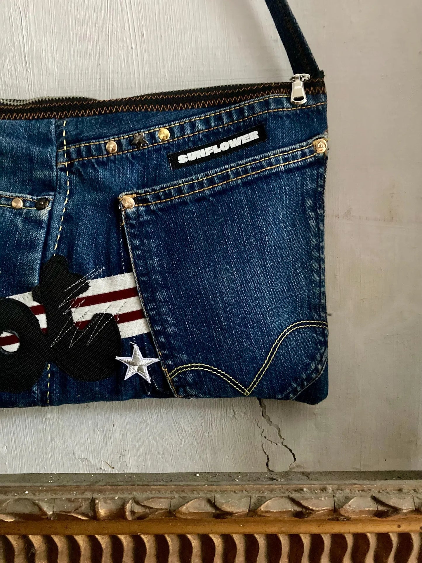 UPCYCLING LEVIS DENIM SMALL SHOULDER BAG